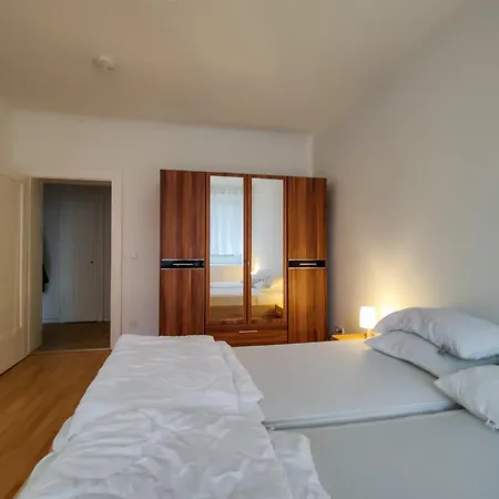 Апартаменты Jaenschwalde *